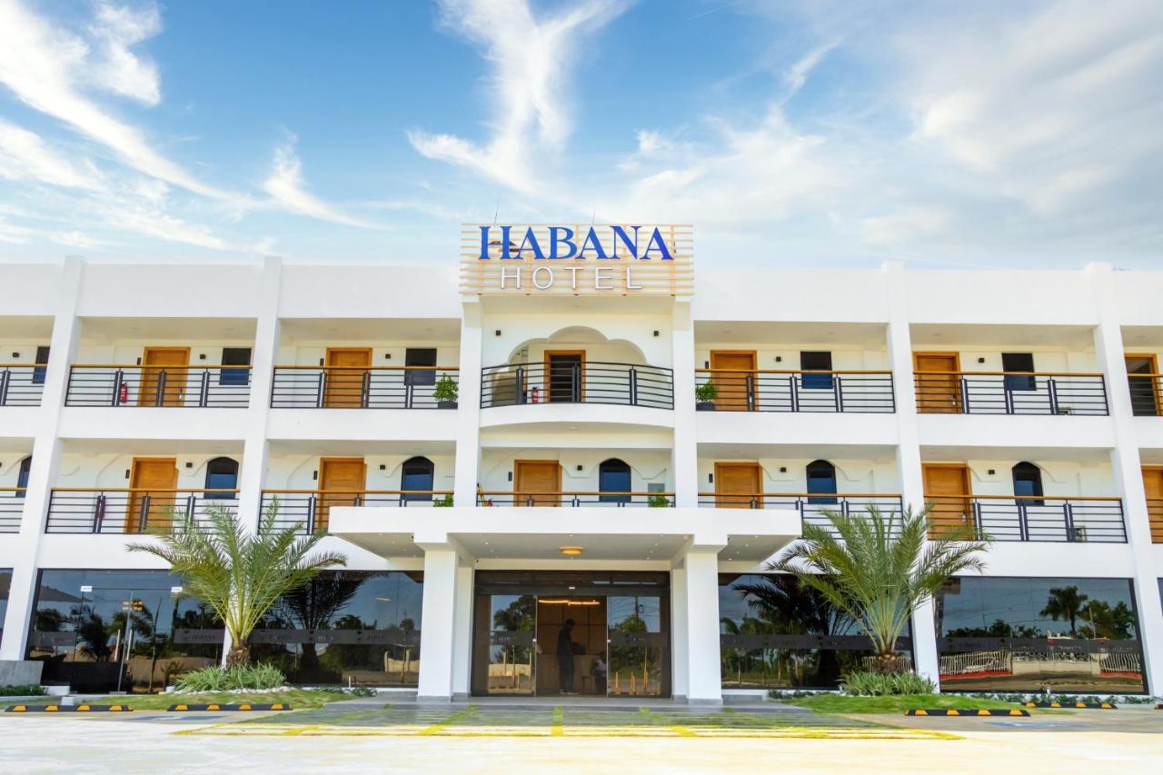 Habana Hotel Restaurante Higuey